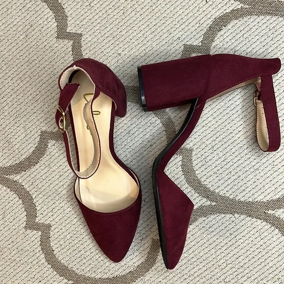 Lulu’s Ellarose Burgundy Suede Ankle Strap closed toe 4” block heels - Picture 6 of 15